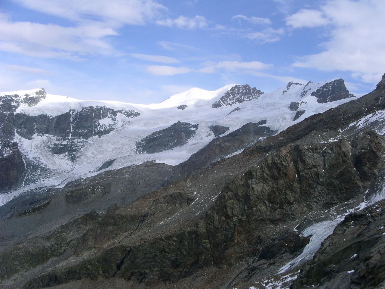 Vista del ghiacciaio Verra salendo lungo la cresta
