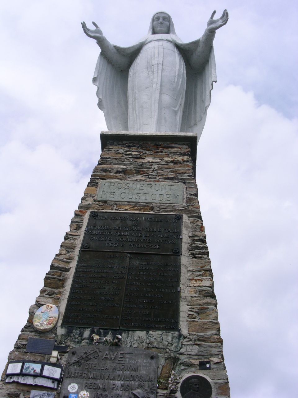 La statua in vetta